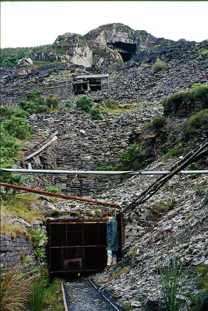 Aberllyfenni slate Mine2 1990, submitted by Dickie Bird on 14-03-2026.
© Richard Bird Aberllyfenni slate Mine2 1990